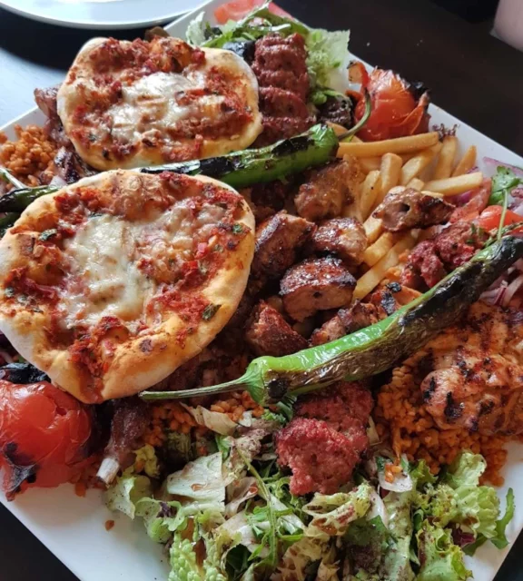 Köz Antep Urfa Kebaphaus • Restaurants in Bremen